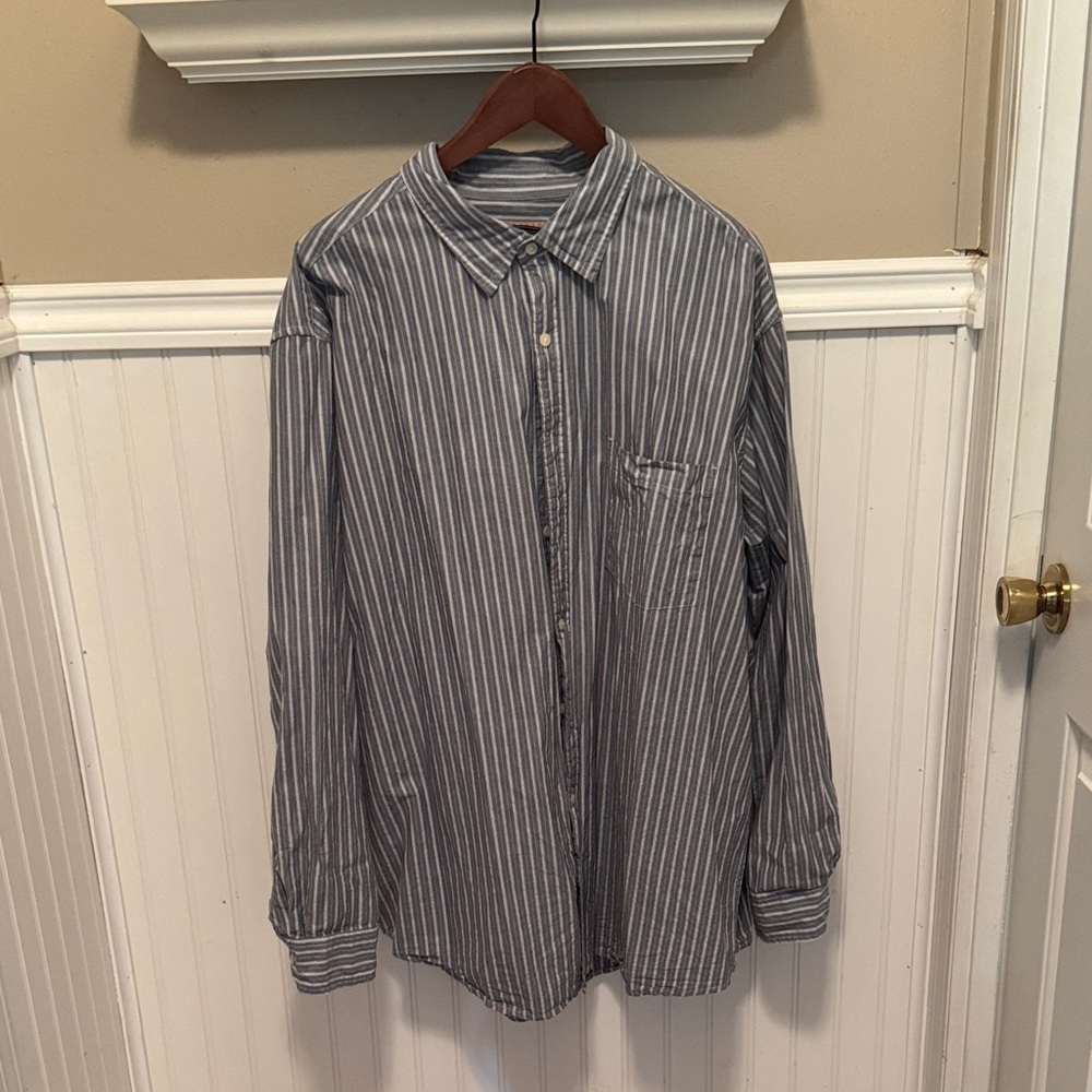 The Foundry Supply Co. Gray Striped Button Down Shirt